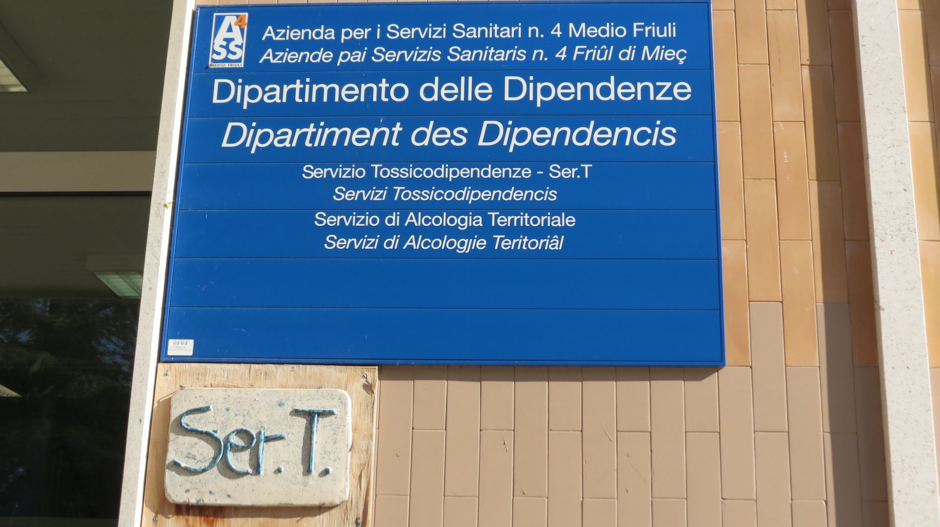 Dipartimento delle dipendenze 1.JPG